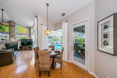 4811 Cross Pointe Dr, Oldsmar FL 34677-5202 exterior