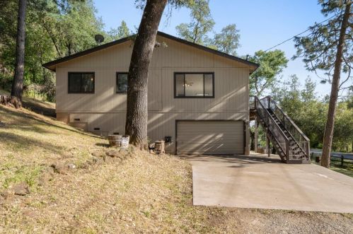19113 Cherry Creek Rd, Grass Valley CA  95949-9031 exterior