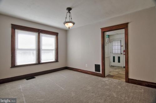 21 Adams St, Pottstown PA 19464-4102 exterior