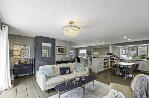 8 Abbott Ave, Ridgefield CT  06877-4407 exterior