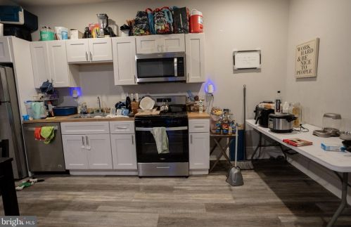 7046 Chew Ave, Philadelphia PA 19119-1846 exterior