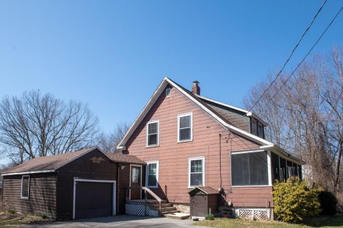 90 Pleasant St, Salem, NH 03079-2925