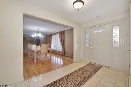 700 Rivenwood Rd, Franklin Lakes, NJ 07417-1428