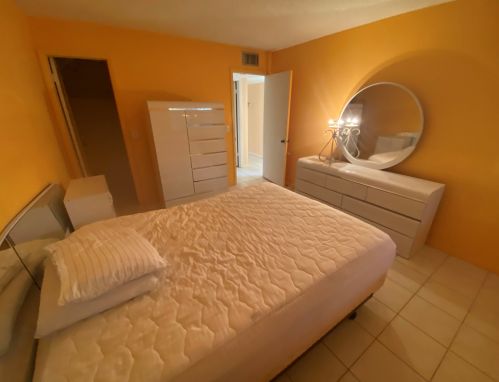937 Flanders T, Delray Beach, FL 33484-5358
