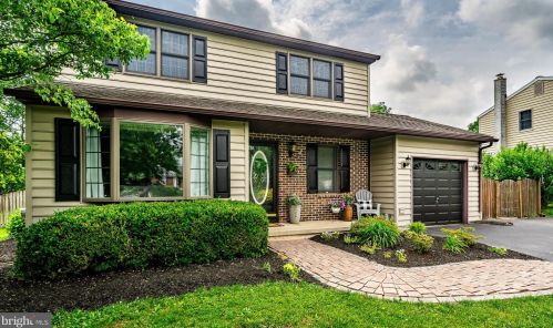 330 Sunnyside Ave, Harleysville, PA 19438-1651