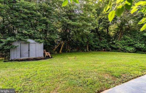 156 Riverview Dr, New Castle DE  19720-2732 exterior