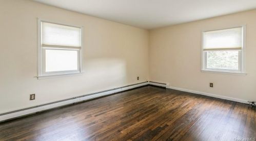 68 Wood St, Mahopac NY  10541-4904 exterior