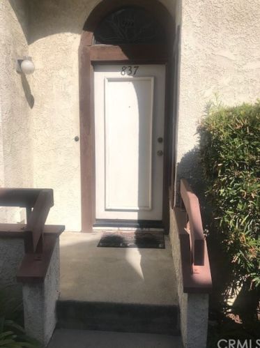 837 Raymond St, Compton CA  90220-4458 exterior