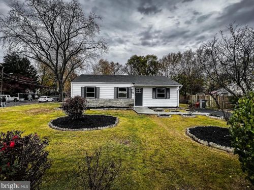 1229 Longview Dr, Woodbridge VA  22191-2955 exterior