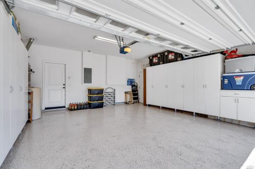 662 Canterbury Cir, Vacaville CA  95687-8225 exterior