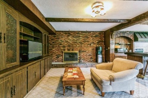 68 Wood St, Mahopac NY  10541-4904 exterior