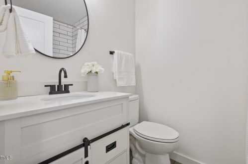 1412 Ashe St, Burlington NC  27217-2810 exterior