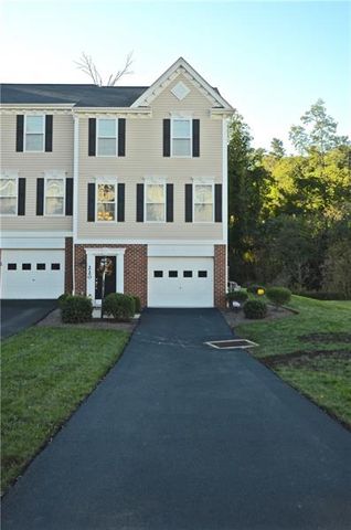 220 Persimmon Ln, Canonsburg, PA 15317-4977