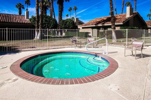 69970 Los Cocos Ct, Rancho Mirage CA  92270-2136 exterior