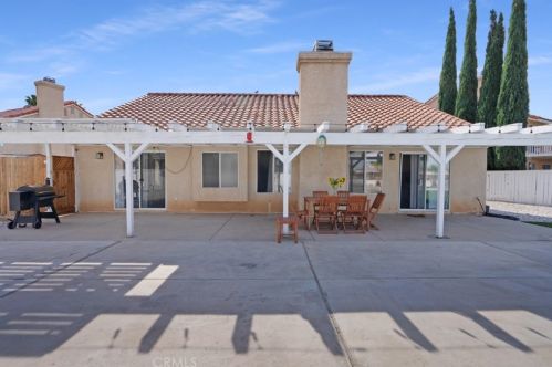 13262 Spring Way, Victorville CA  92392-6805 exterior