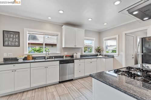 1515 Derby St, Berkeley CA  94703-1816 exterior
