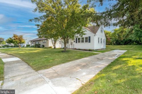 234 Willmont Ave, Barrington, NJ 08007-1241