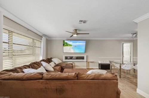 18061 Royal Hammock Blvd, Naples FL  34114-8944 exterior