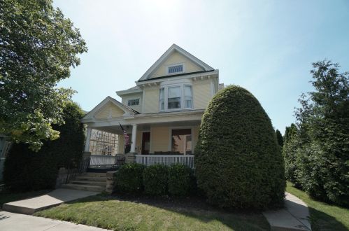 325 Temple St, Washington Ch, OH 43160-1437