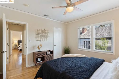 336 45 St, Oakland CA 94609-2025 exterior