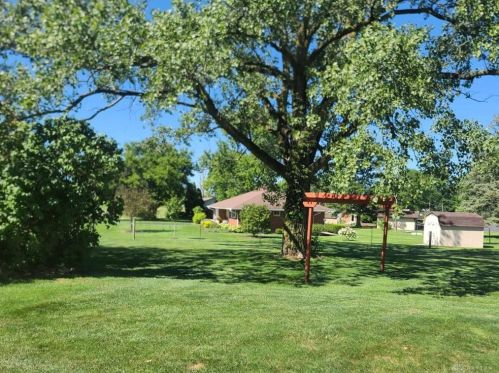 7795 Brookville Salem Rd, Brookville OH  45309-9203 exterior