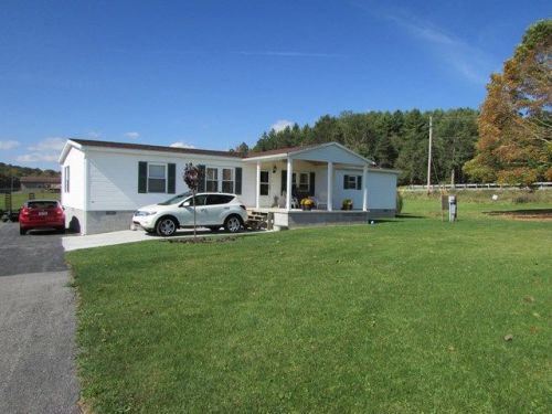 116 Bob Vines Rd, Ghent, WV 25843-9432