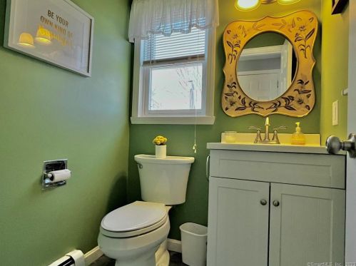 23 Birchwood Dr, Killingly CT  06241-2200 exterior