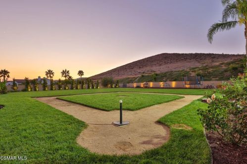 5391 Evening Sky Dr, Simi Valley CA  93063-5744 exterior