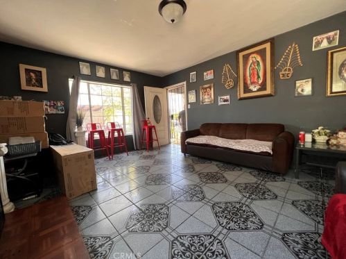 7751 Kraft Ave, North Hollywood, CA 91605-2918