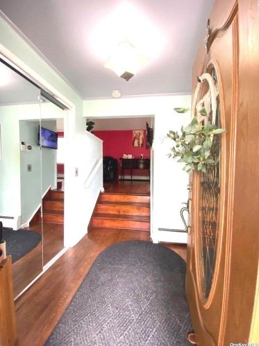 29 Jamaica Ave, Wheatley Heights NY  11798-3027 exterior