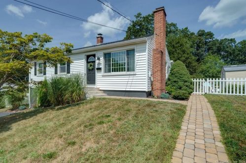 216 Lawncrest Dr, Southington, CT 06489-3924