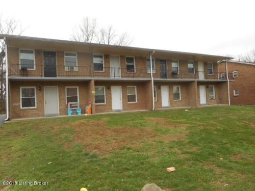 2006 Landing Dr, Louisville, KY 40218-3507