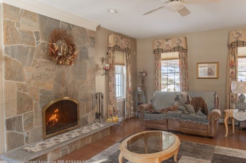 21 Bedros St, Windham, NH 03087-1653