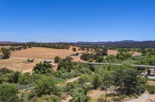 59 8th St, Templeton CA  93465-9343 exterior