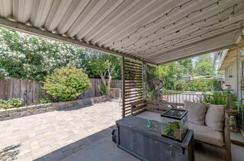 1012 Cottonwood St, Woodland CA  95695-4317 exterior