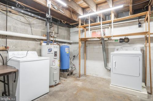 1733 Swamp Pike, Gilbertsville PA  19525-9704 exterior