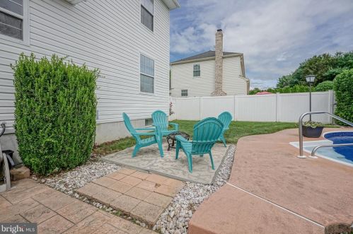 9 Flemish Way, Lumberton Township NJ  08048-4527 exterior