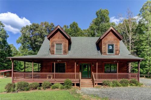 120 Loblolly Ln, Reidsville, NC 27320-8498