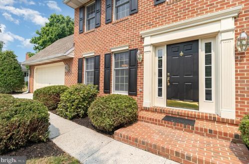 707 Sunhaven Cir, Navy Sup Dpt, PA 17055-7505