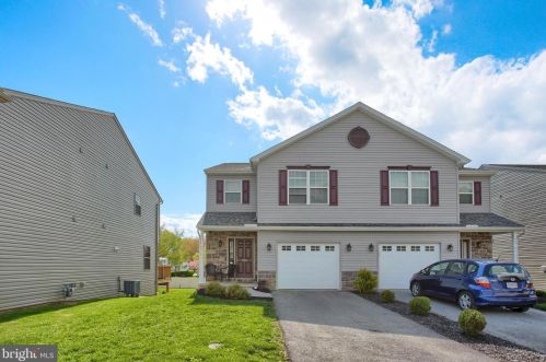 206 Westhafer Ct, Navy Sup Dpt, PA 17055