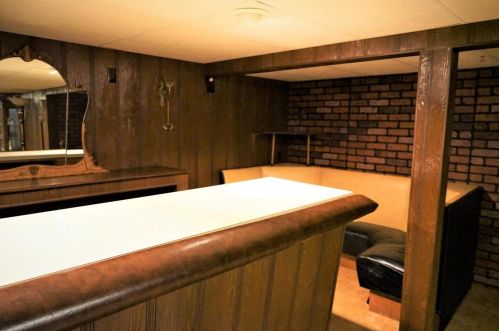 1963 Wood Ln, Green Bay WI  54304-1915 exterior