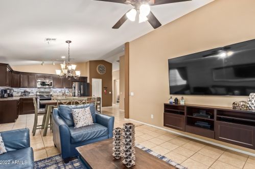 3406 88th Ln, Tolleson, AZ 85353-8674