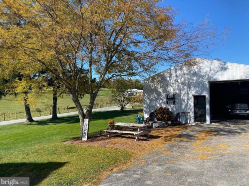 435 Boxwood Rd, Red Lion PA  17356-8347 exterior