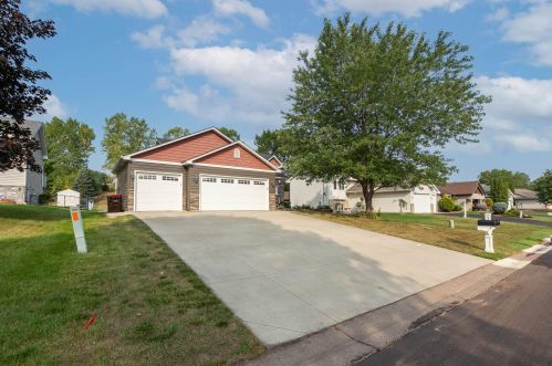 5384 Helena Rd, Saint Paul, MN 55128-3050