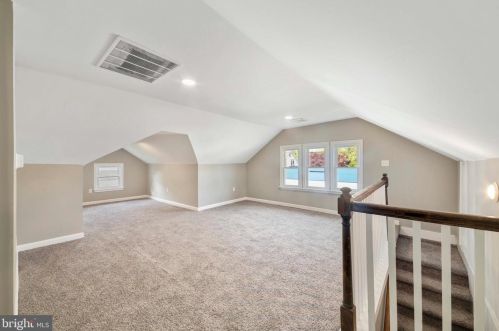 430 Manor Rd, Beverly NJ  08010-1028 exterior