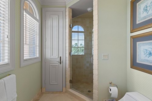 314 Chilean Ave, Palm Beach FL  33480-4697 exterior