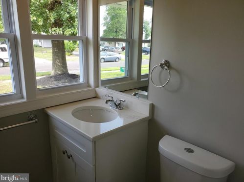 42 Bayberry Ln, Willingboro NJ  08046-1608 exterior