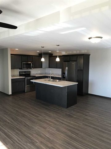 340 Franklin St, Park View, IA 52748