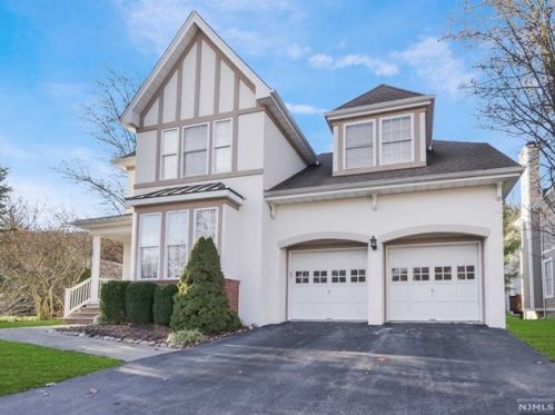 5 River Dell, Oakland NJ  07436-2302 exterior