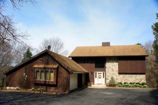 165 Laurel Lake Rd, Bartonsville, PA 18321-7781